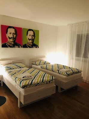 Chambre Double, salle de bains commune