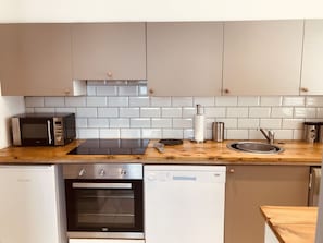 2 chambres, literie hypoallergénique, décor unique, ameublement unique