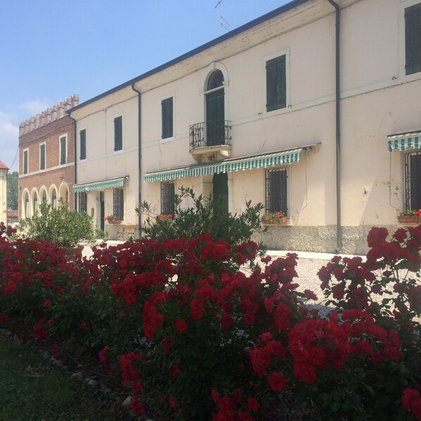 Exterior - Azienda Agricola Le Colombare (Nogarole Rocca)