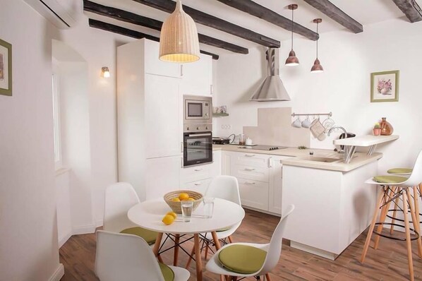 Appartement Ville, vue mer | Cuisine privée