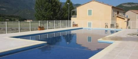 Seasonal outdoor pool, sun loungers