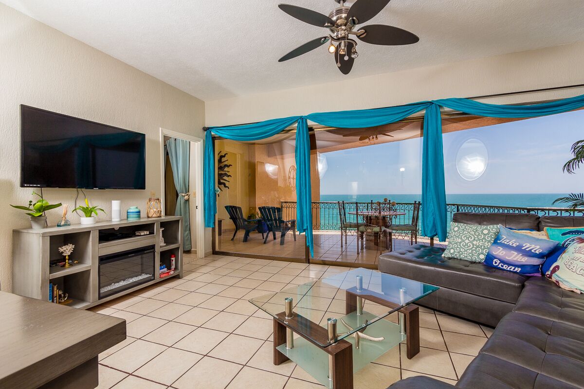 Smart TV, fireplace, video games, DVD player