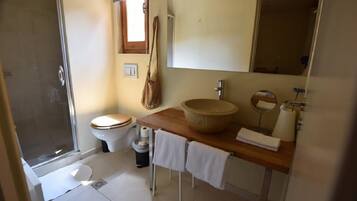 Studio Confort, 1 chambre | Salle de bain | Baignoire, baignoire Ă jets, articles de toilette gratuits