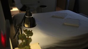 Estúdio conforto, 1 quarto | Frigobar (abastecido com itens grátis), escrivaninha