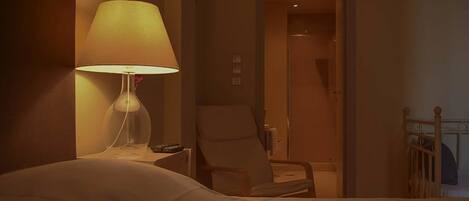 Comfort Studio, 1 Bedroom | Living area | Flat-screen TV