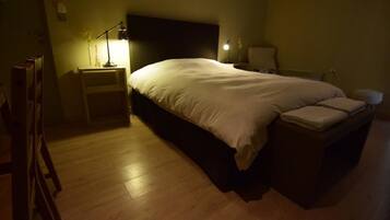 Free minibar, desk, soundproofing, iron/ironing board