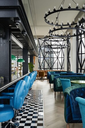 Bar (on property) - The Silo Hotel (Cape Town)