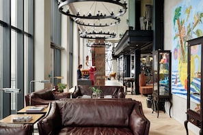 Reception - The Silo Hotel (Cape Town)