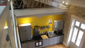 Apartment, Multiple Beds, Non Smoking | Private kitchen | Coffee/tea maker, full-size fridge, microwave, oven - Le Logis Gout (Carcassonne)