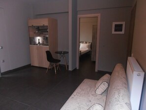 25-inch plasma TV with digital channels, TV - Villa Marelia (Kymi-Aliveri)