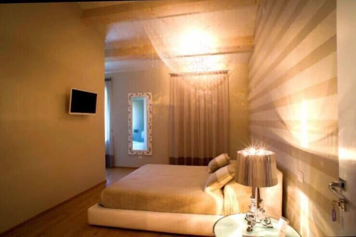 Phòng Suite, 1 giường cỡ queen | 1 phòng ngủ, bàn, nôi/giường cho trẻ sơ sinh (phụ phí) 