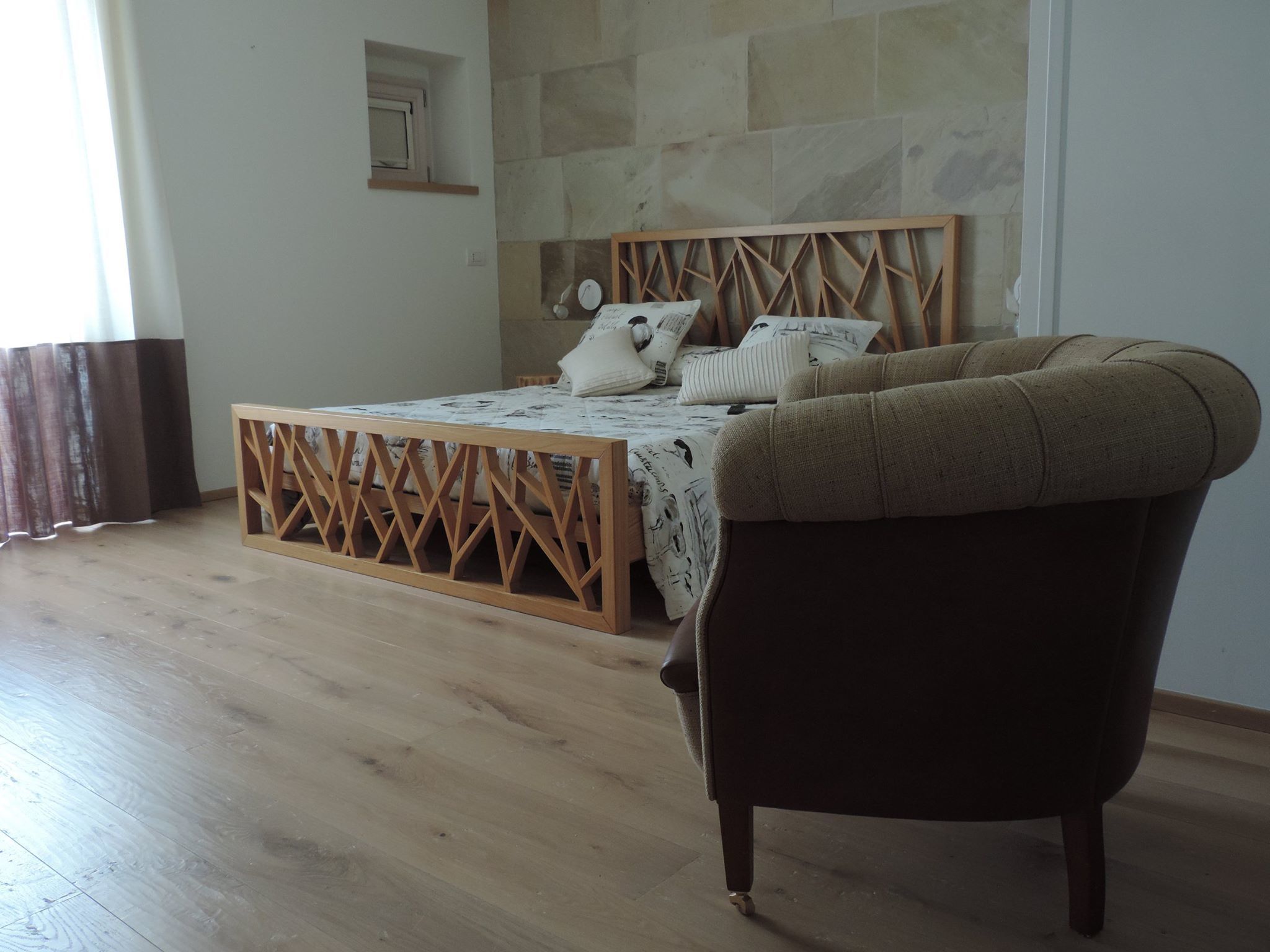 Quarto quádruplo luxo | 1 quarto, escrivaninha, berços (sobretaxa)