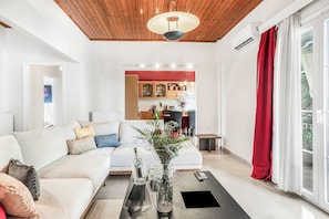 Appartement, terras | Woonruimte | Flatscreentelevisie en vloerwarming