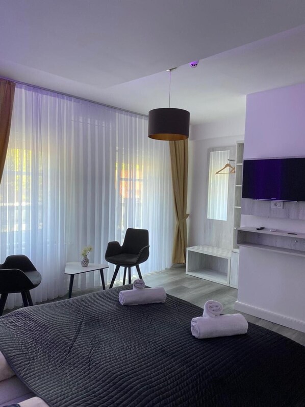 Desk, free WiFi, bed sheets - Heidepension (Bispingen)