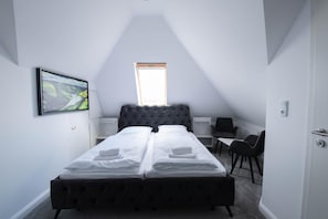 Desk, free WiFi, bed sheets