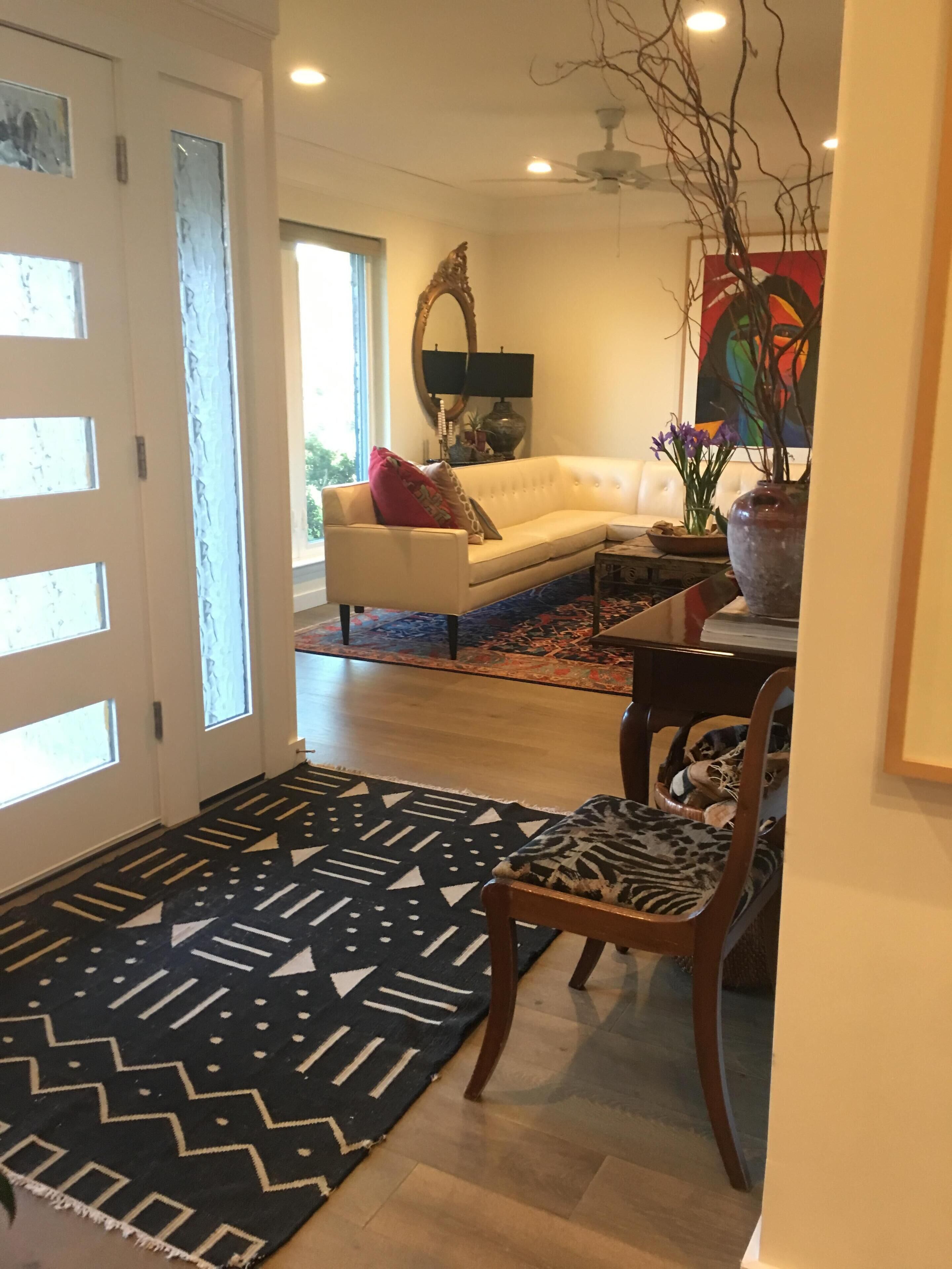 Comfortable and Cozy with a Luxurious Feel Beautiful Yard, Pool & Outdoor Shower