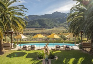 Outdoor pool - La Residence (Franschhoek)