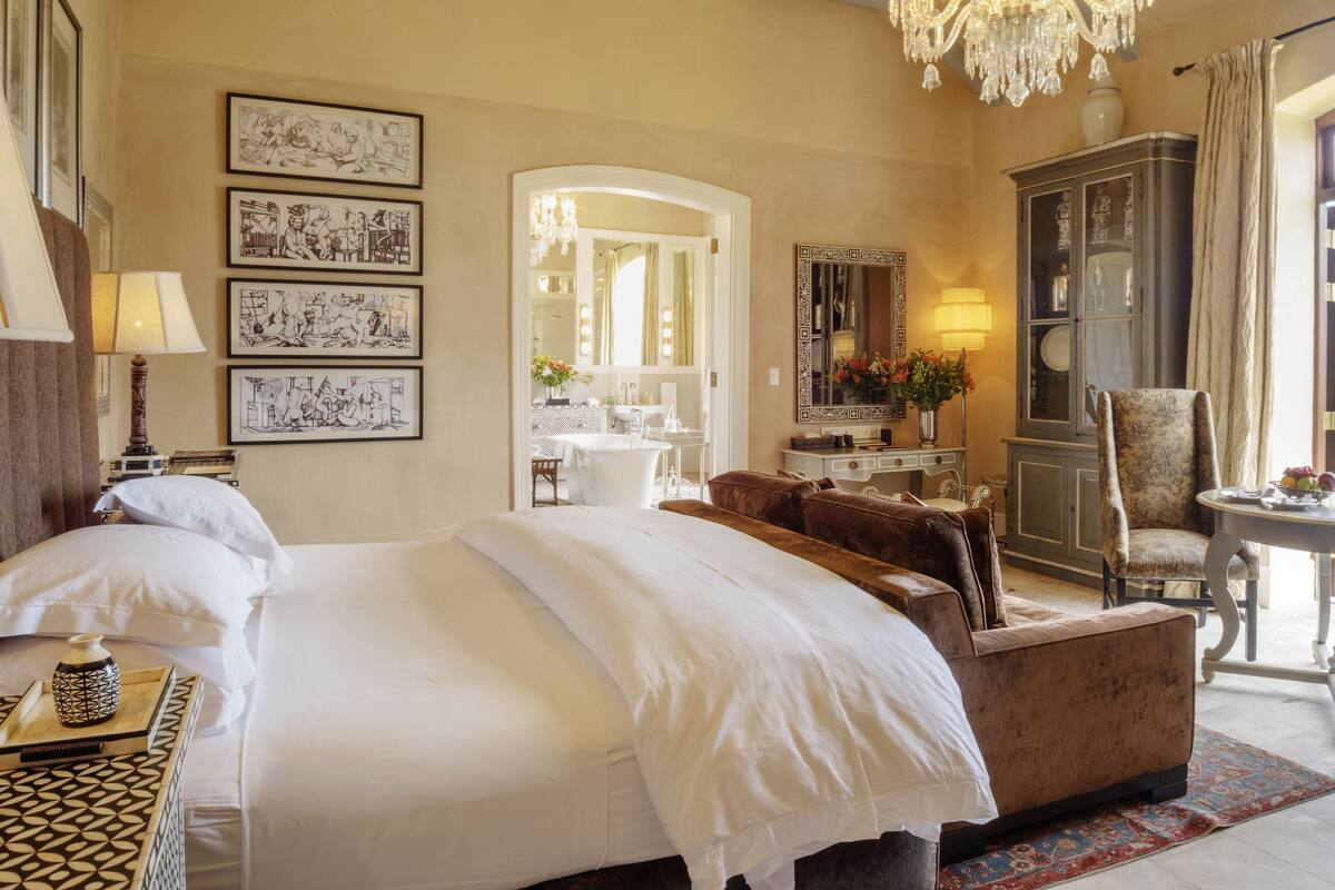 Habitación de lujo | 1 habitación y ropa de cama de alta calidad