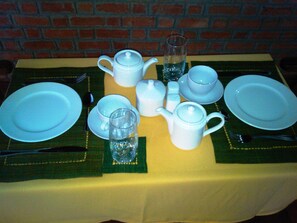 Free daily continental breakfast