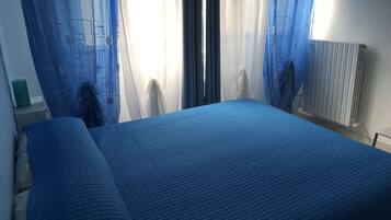 Quarto casal (External Private Bathroom) | Escrivaninha, berços grátis, camas extras/dobráveis (sobretaxa)