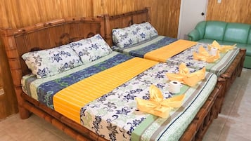 Family Room | Soundproofing, free WiFi, bed sheets