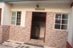 Entrée de l’hébergement 