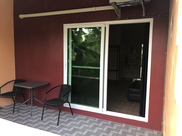 Quarto, 1 cama Queen, para não fumantes | Sacada