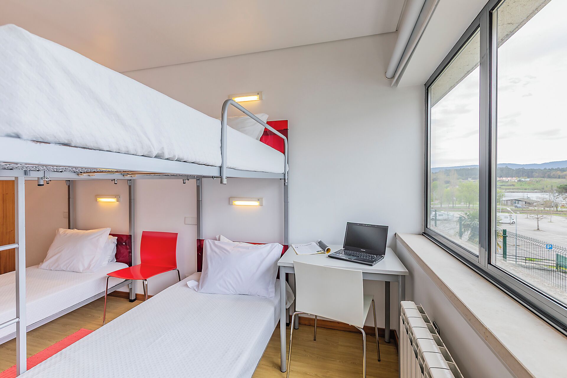 20 ห้องนอน, ผ้าม่านกันแสง, Wi-Fi ฟรี, ผ้าปูที่นอน