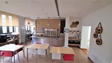 Desayuno continental incluido todos los días