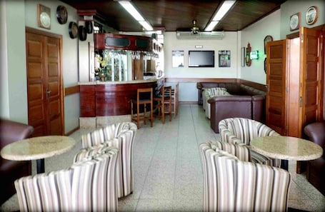 酒吧(店内). 雷达酒店
