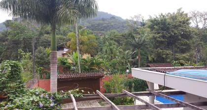 Camburi - Maison d'architecte avec piscine. Maison pour usage personnel