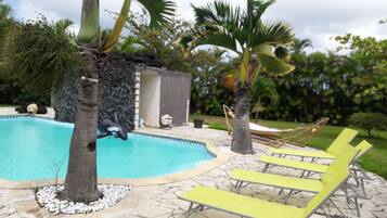 Outdoor pool, pool umbrellas, sun loungers