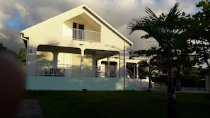 Fachada da propriedade