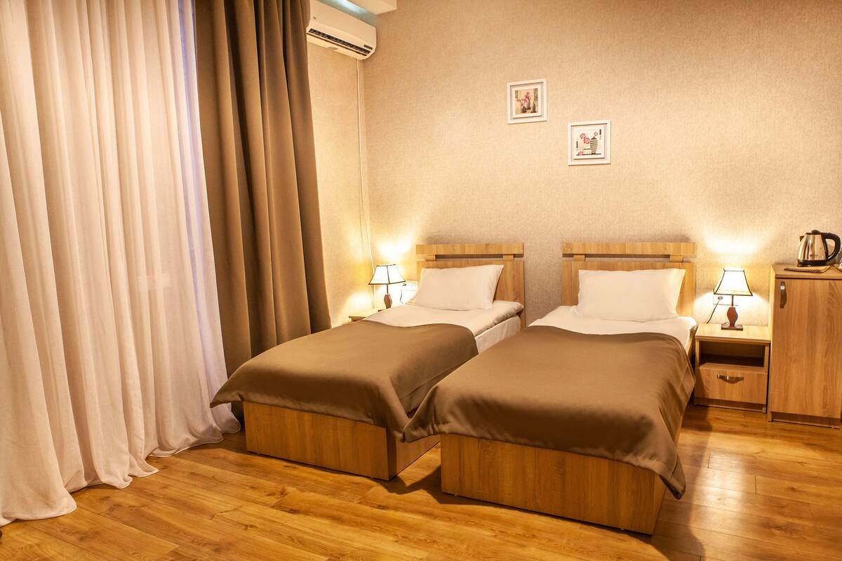 1 bedroom, in-room safe, desk, soundproofing