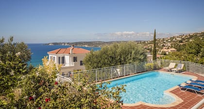 Für 6 Pers. (3 Schlafzimmer), Pool, tolle Lage, geräumig & ruhig