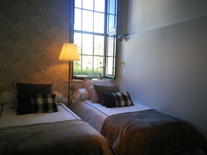 2 bedrooms, iron/ironing board, travel cot, free WiFi - Gardens of Hortensia-Vacation Home Tenerife (La Laguna-Guamasa)