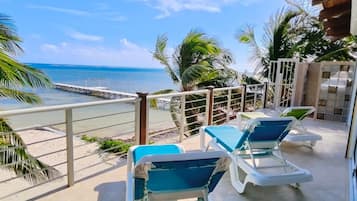 House, 4 Bedrooms | Pool