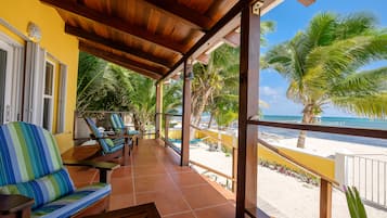 House, 4 Bedrooms | Terrace/patio