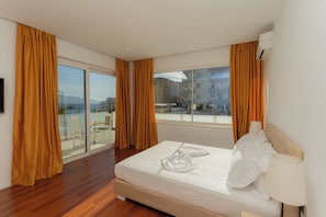 Minibar, soundproofing, free WiFi, bed sheets - Nemesis Hotel (Sarandë)