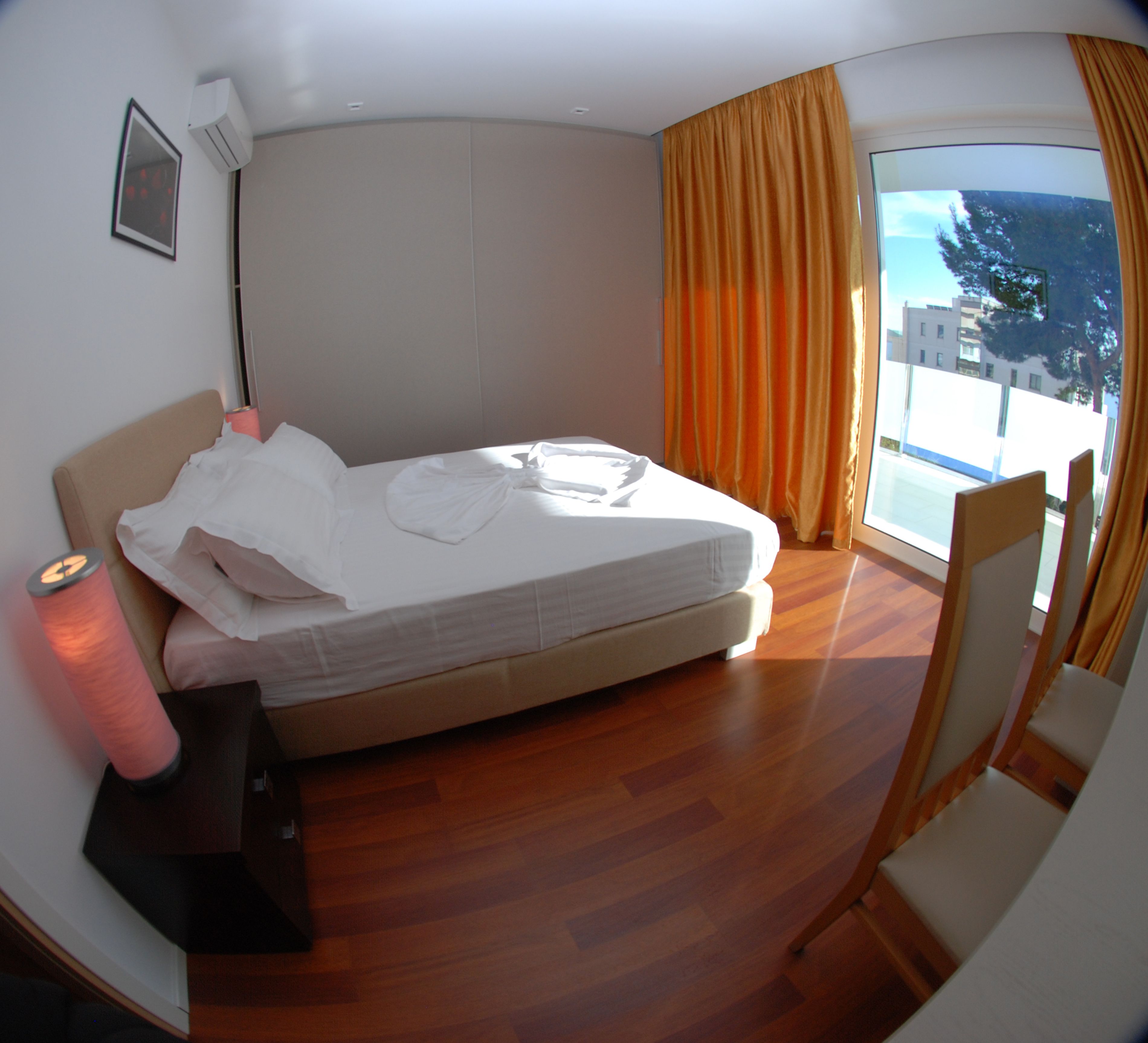 Foto - Nemesis Hotel