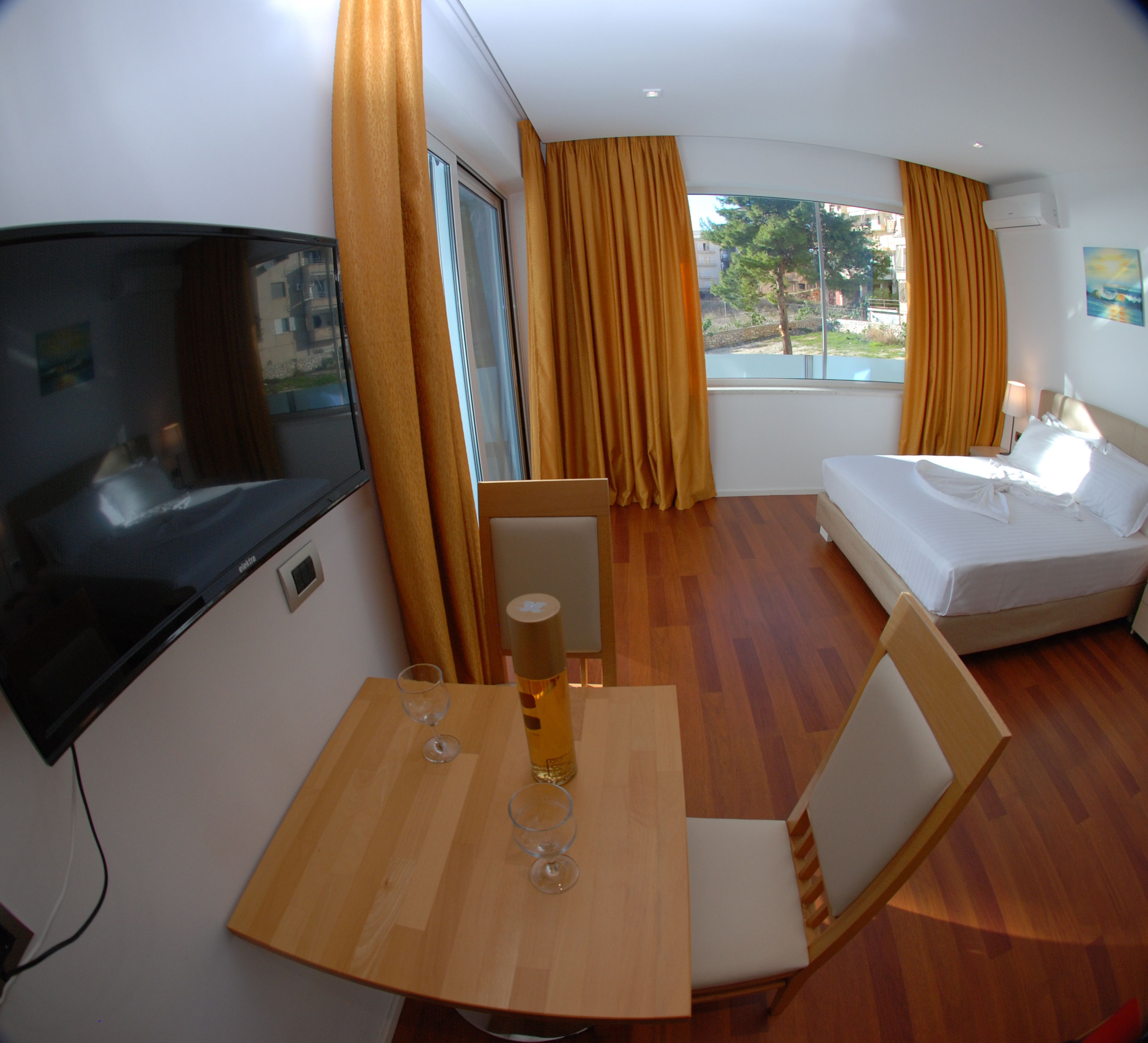 Foto - Nemesis Hotel