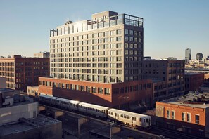 Exterior - The Hoxton Chicago (Chicago)