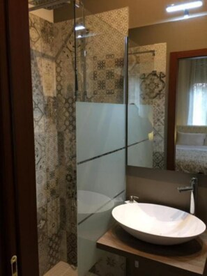 Hair dryer, towels, soap, shampoo - Villa Masi Rental Rooms (Bologna)
