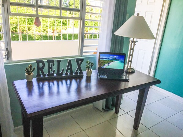 Interior - Book a SUPERB EXPERIENCE | 4 min from Bob Marley Museum (Kingston)