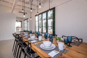 Free daily continental breakfast - Hotel m - 27 (Mercadal)