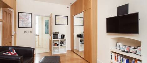 Télévision à écran plat