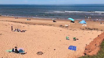 Accommodatie ligt op het strand, strandlakens