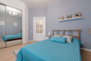 Leilighet, flere senger, ikke-røyk | Strykejern/-brett, wi-fi (inkludert) og sengetøy