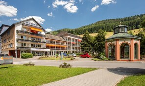 Property entrance - GesundheitsHotel Das Bad Peterstal (Bad Peterstal-Griesbach)