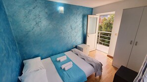 Classic Double Room, 1 Double Bed, Non Smoking, Garden View | Free WiFi, bed sheets